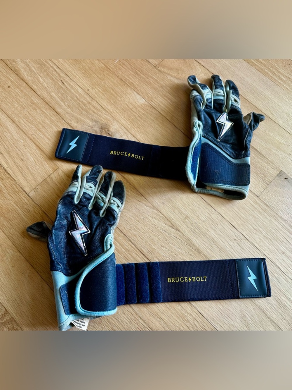 Bruce Bolt boys youth medium leather baseball gloves long cuff